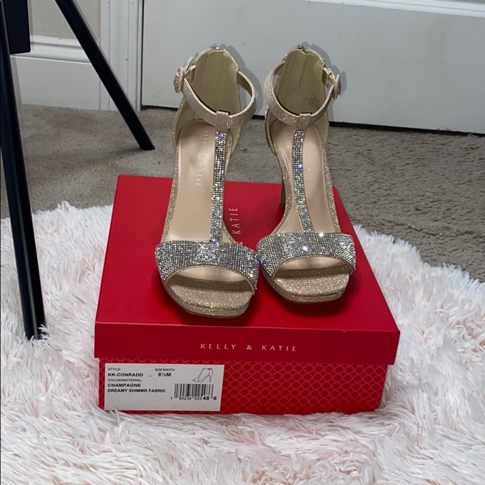 Champagne Dreamy Shimmer Fabric Heels !